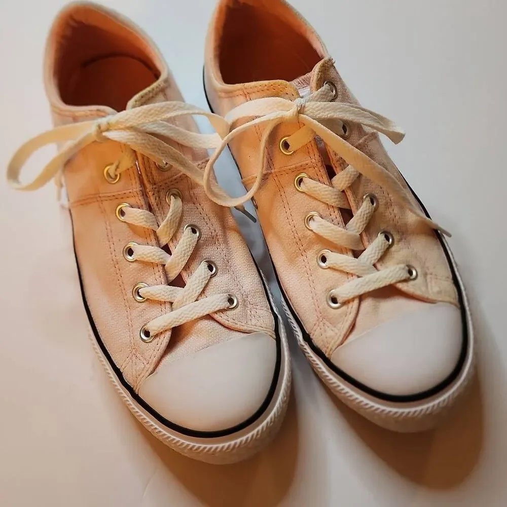 Converse Chuck Taylor All Star Maisie Low Top Sneakers in Light Pink Junior's Si